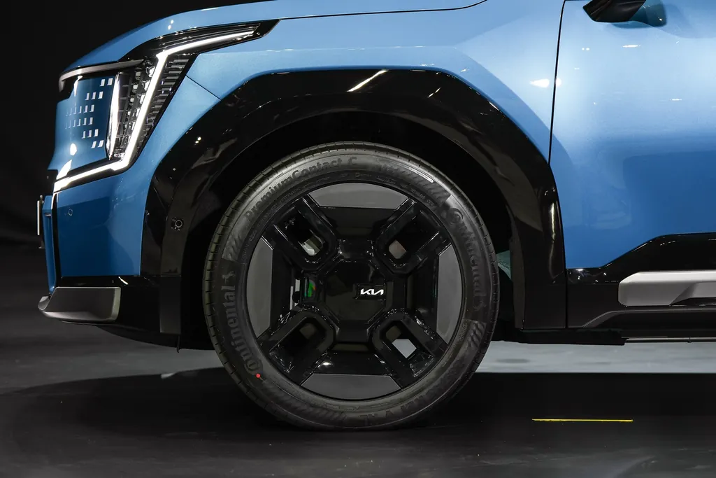 Kia EV9 photo 4