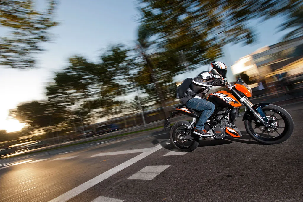 Ktm 200 photo 4