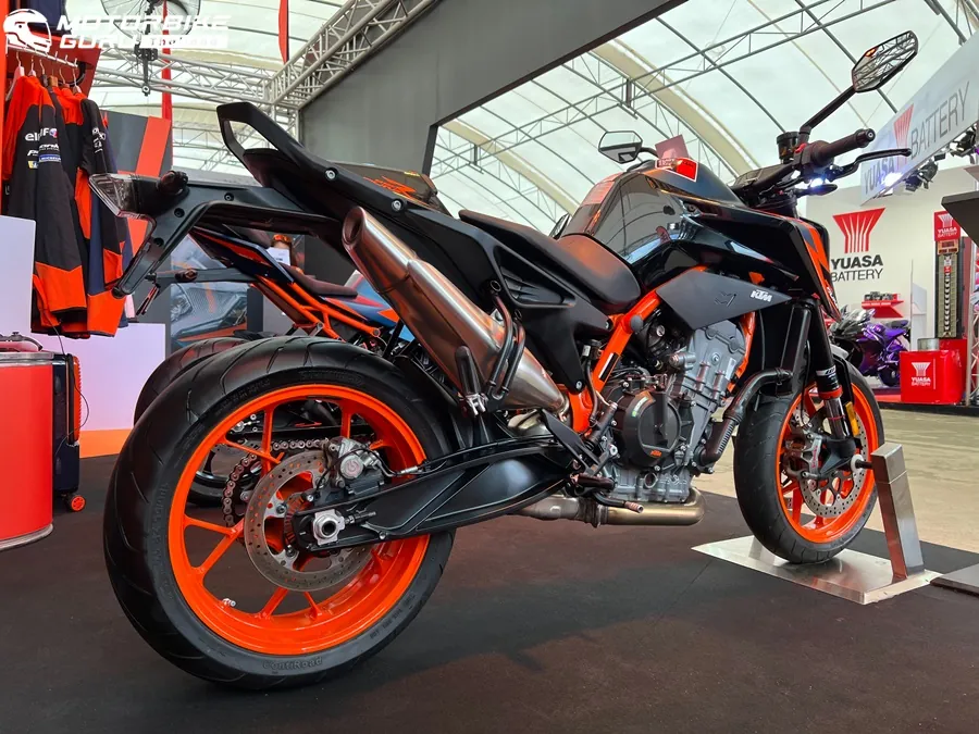 Ktm 890 photo 3
