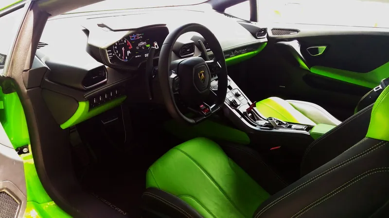 Lamborghini Huracan photo 12