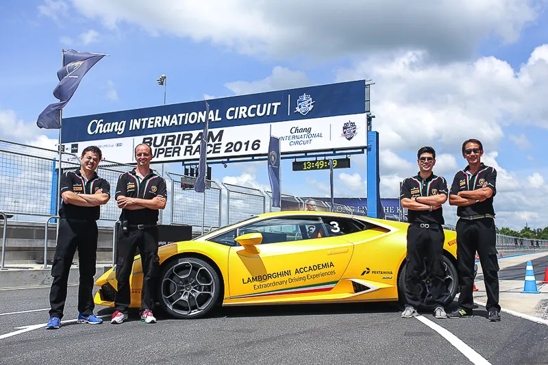 Lamborghini Huracan photo 10