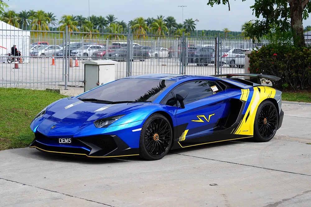 Lamborghini Urus SE photo 3