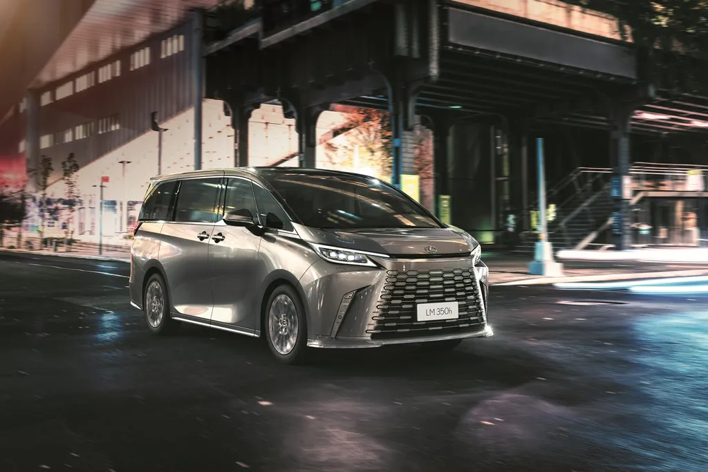 Lexus Lm