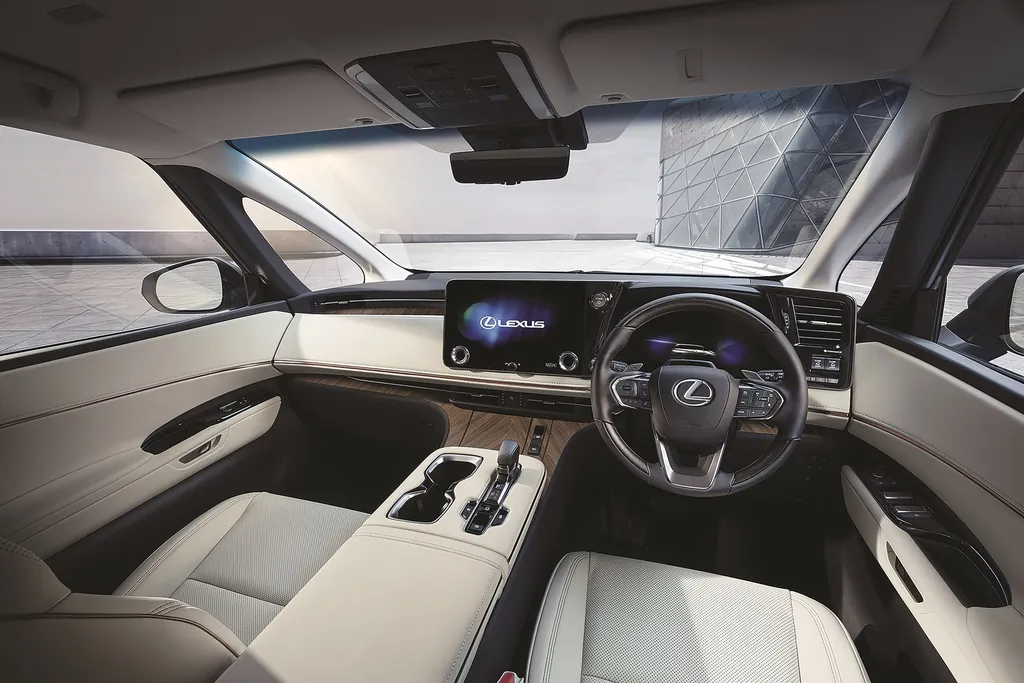 Lexus Lm photo 6