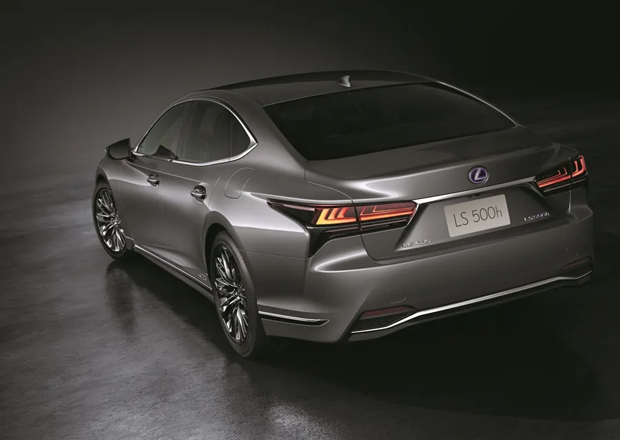 Lexus Ls photo 2