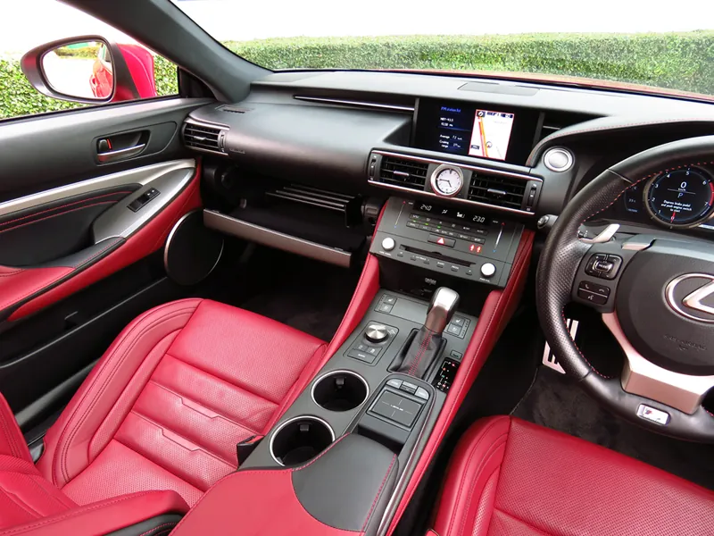 Lexus RC200T photo 11