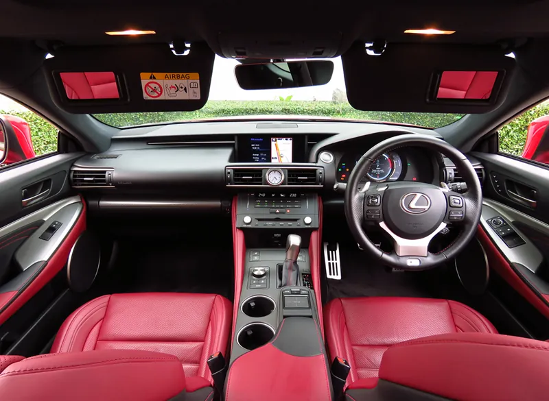 Lexus RC200T photo 9