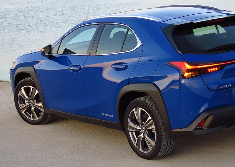 Lexus Ux photo 5