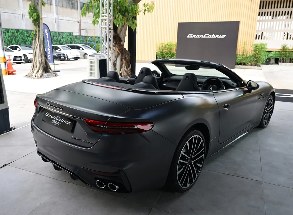 Maserati Grancabrio photo 3