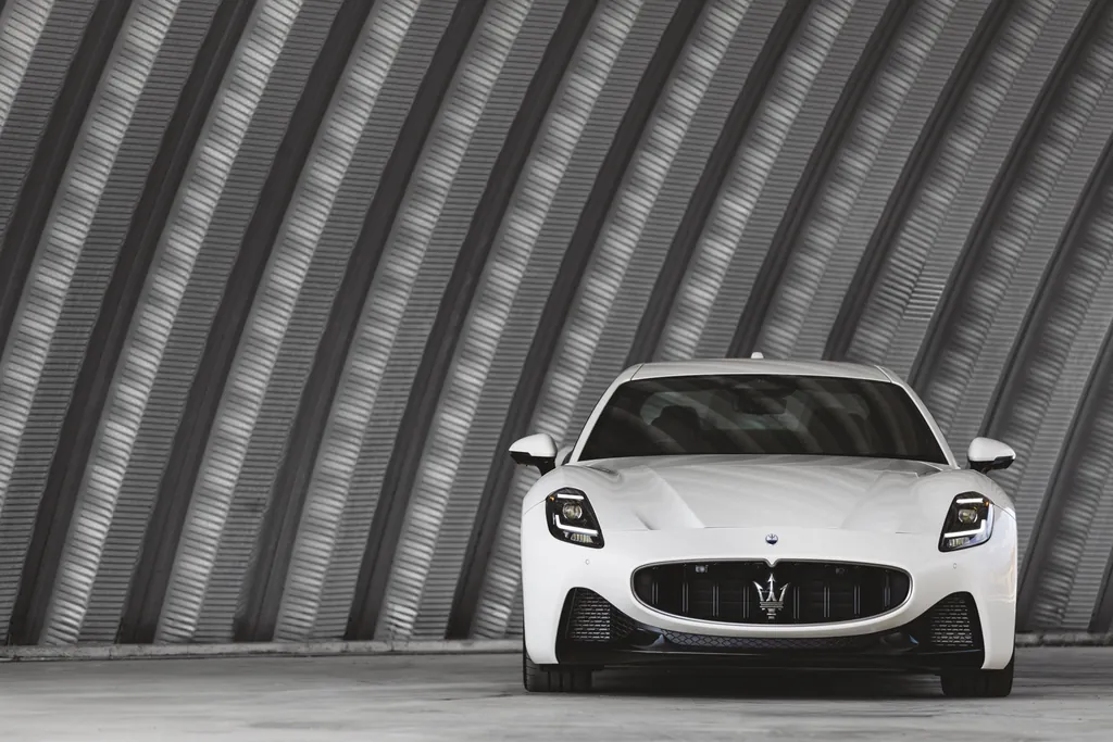 Maserati Granturismo photo 3
