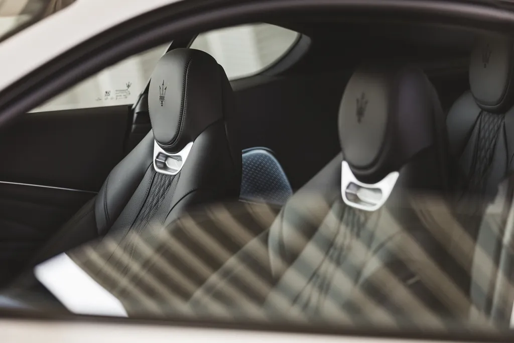 Maserati Granturismo photo 4