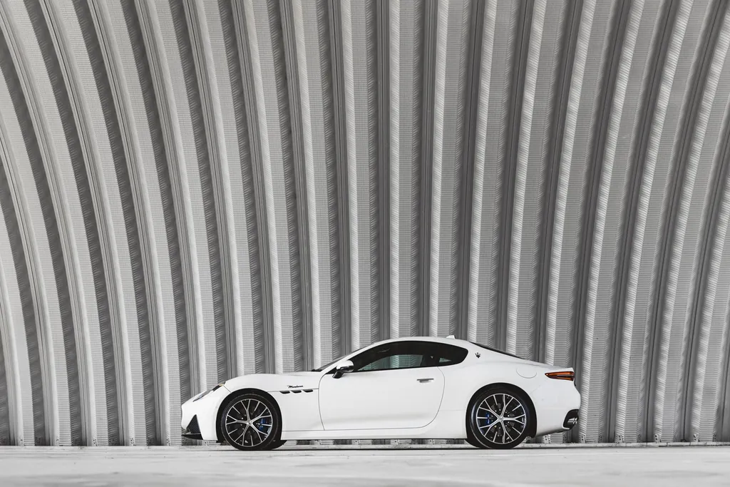 Maserati Granturismo photo 8
