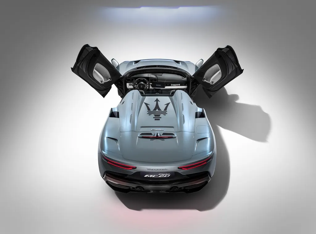 Maserati MC20 photo 4