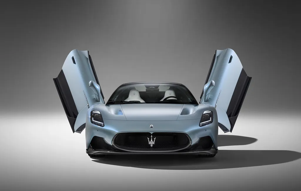 Maserati MC20 photo 6