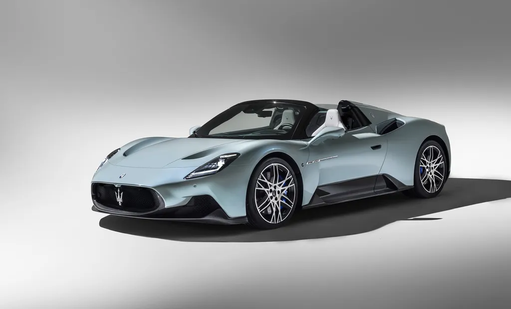 Maserati MC20 photo 8