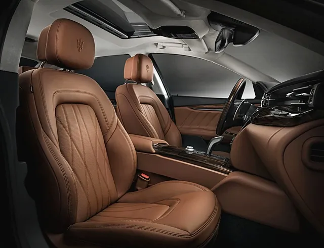 Maserati Quattroporte photo 8