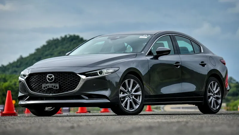 Mazda 3 photo 5