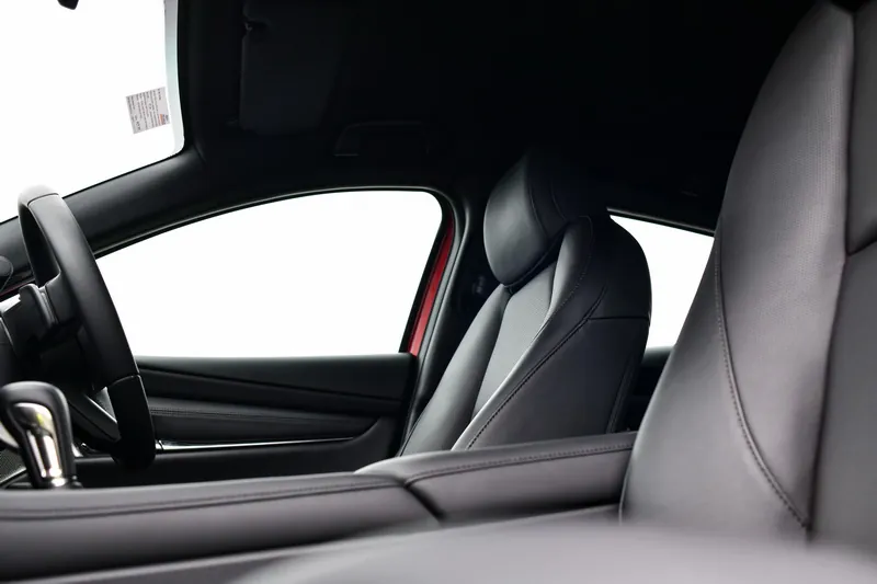 Mazda 3 photo 12