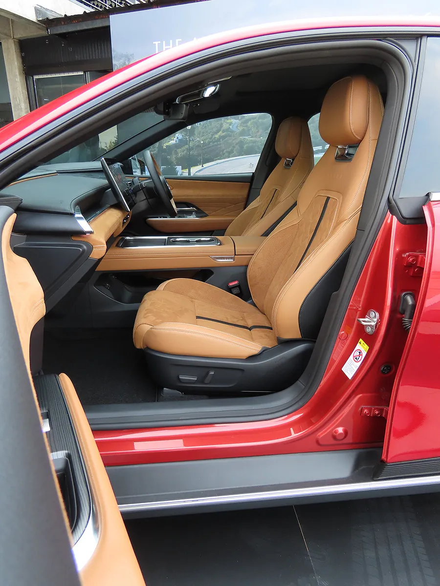 Mazda 6E photo 6