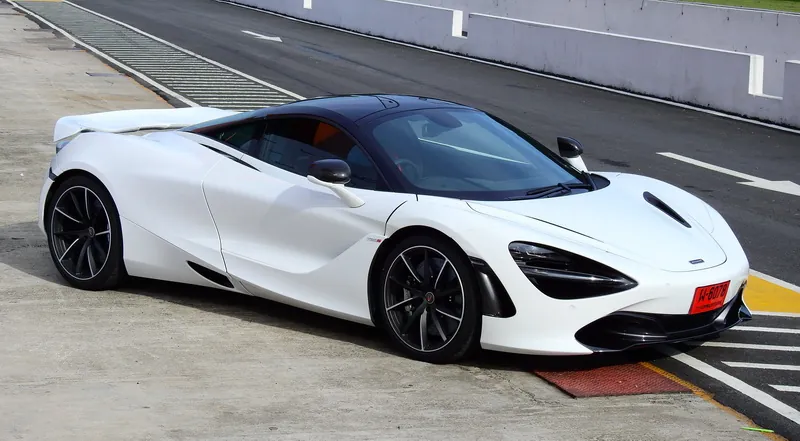 Mclaren 720S photo 9