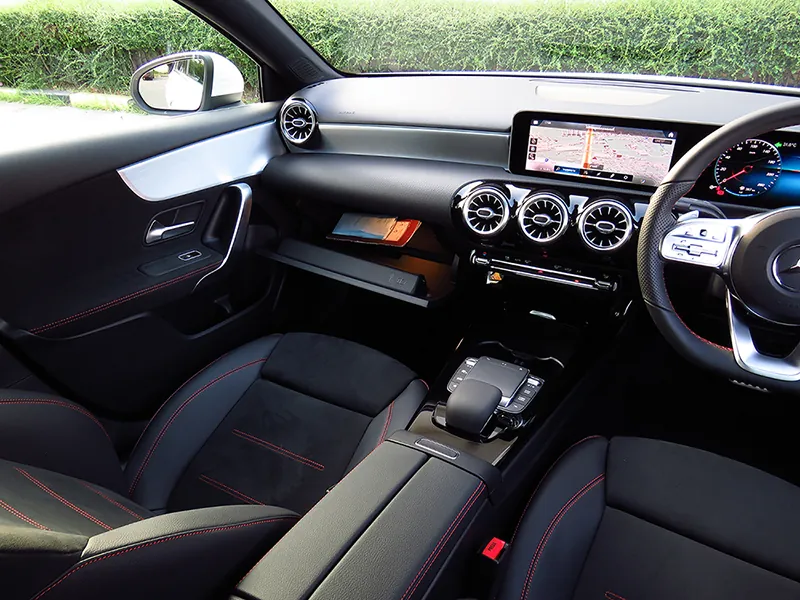 Mercedes-Benz A Class photo 11