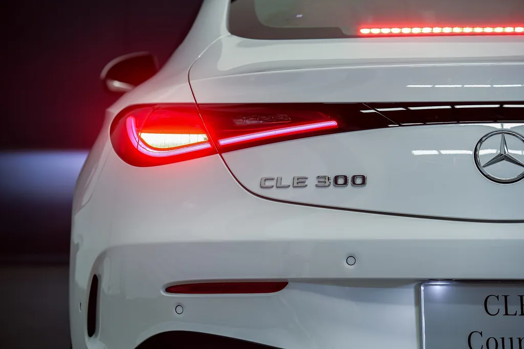Mercedes-Benz Cle Class photo 3