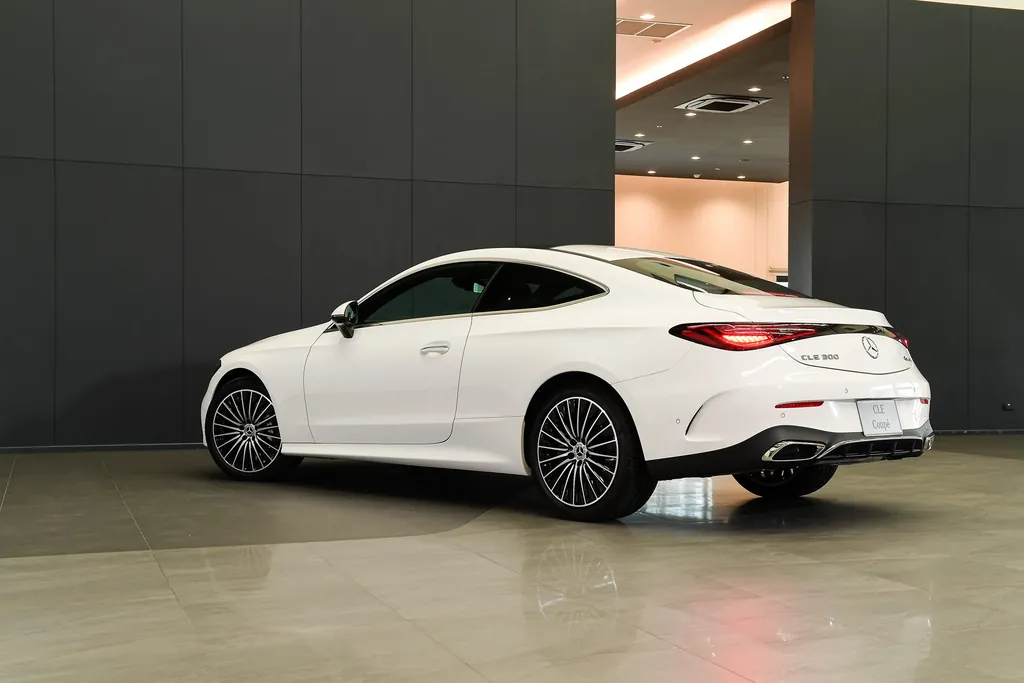 Mercedes-Benz Cle Class photo 6