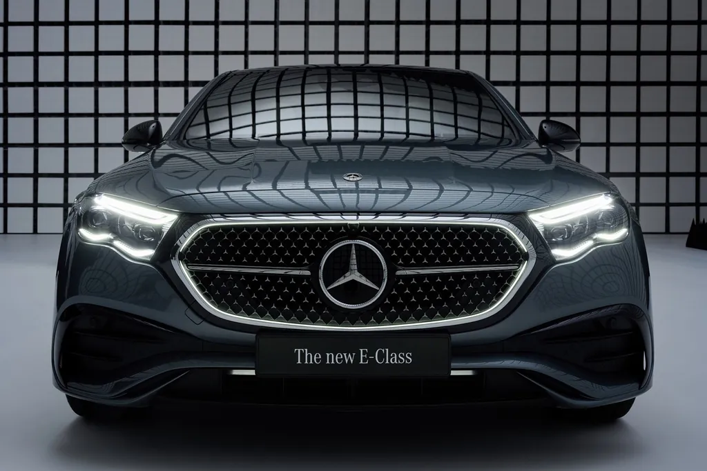 Mercedes-Benz E Class photo 3
