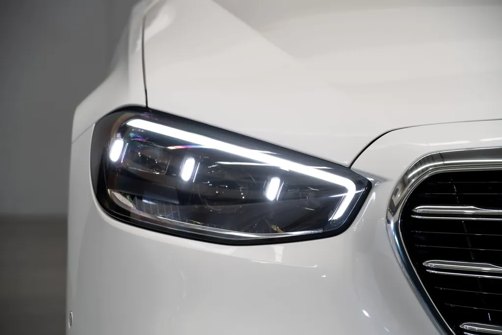 Mercedes-Benz S Class photo 6