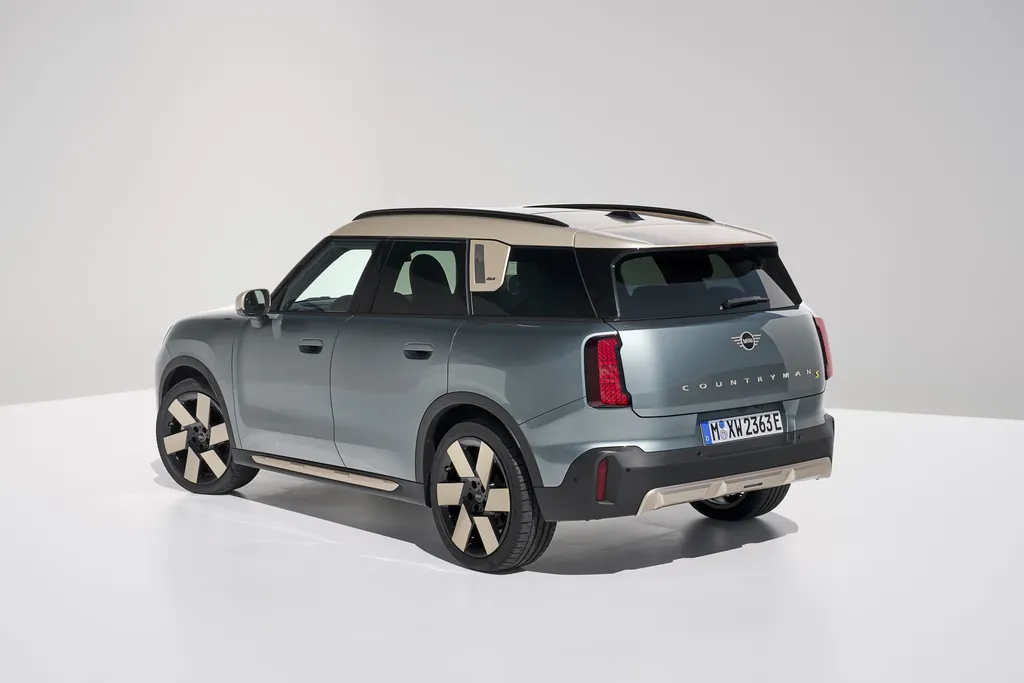 Mini Countryman photo 2