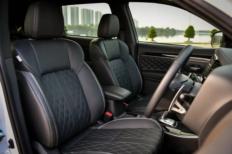 Mitsubishi Outlander photo 6