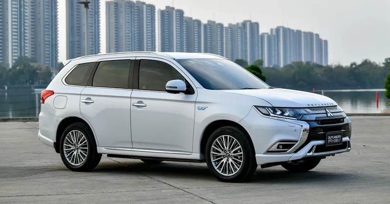 Mitsubishi Outlander photo 4