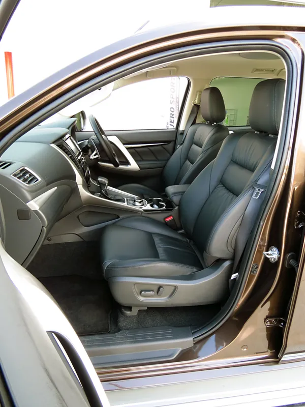 Mitsubishi Pajero Sport photo 4