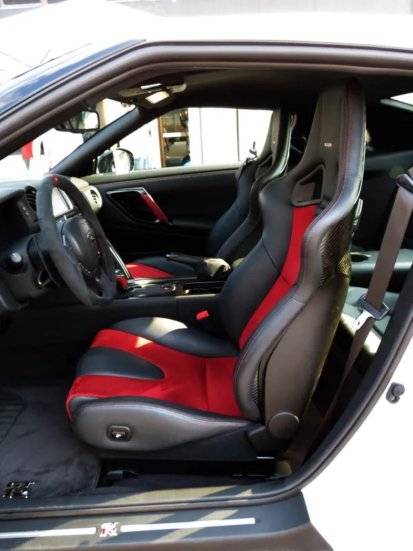 Nissan GT R Nismo photo 5