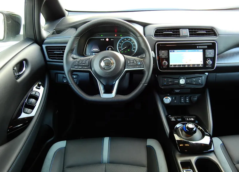 Nissan Leaf photo 11