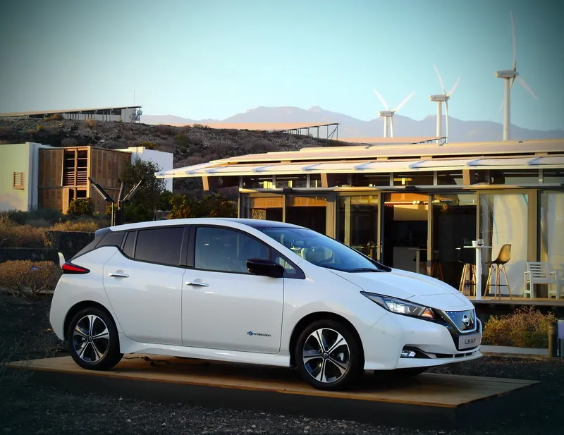 Nissan Leaf photo 5