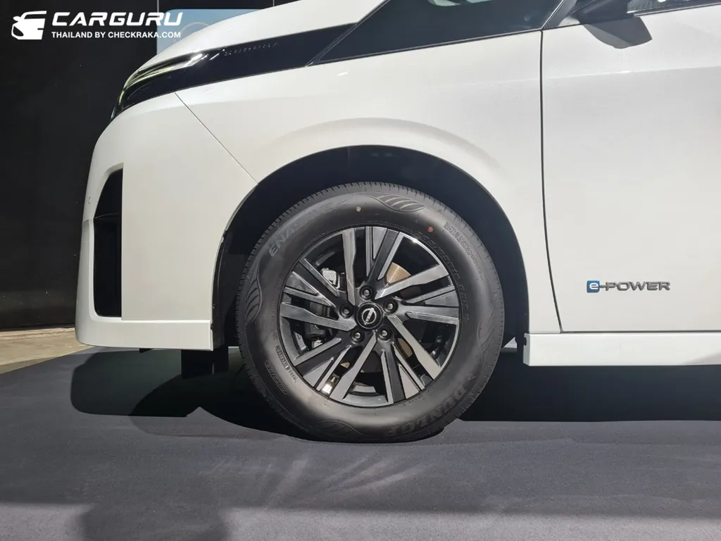Nissan Serena photo 5
