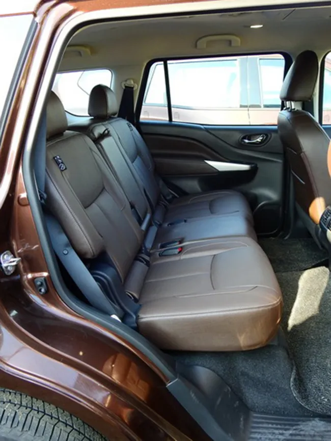 Nissan Terra photo 8