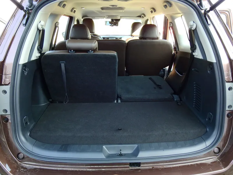 Nissan Terra photo 11