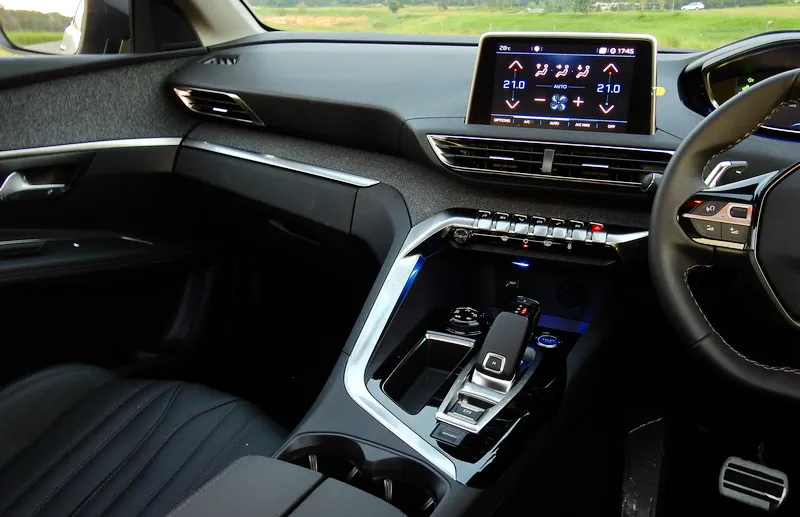 Peugeot 3008 photo 12