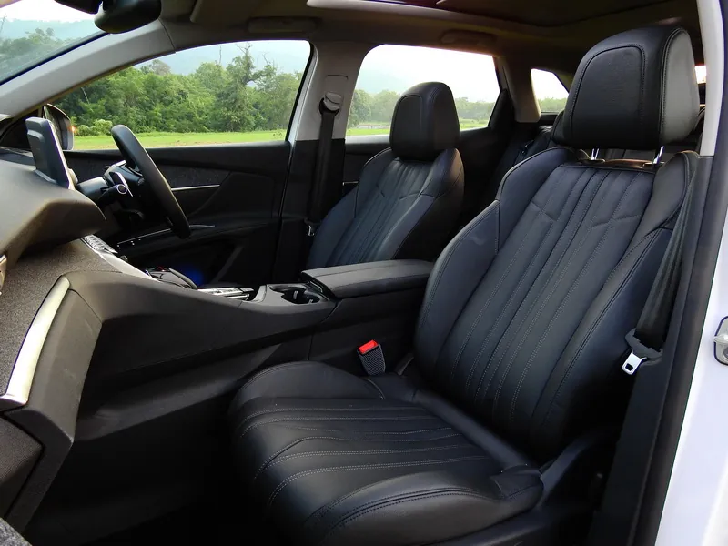 Peugeot 3008 photo 6