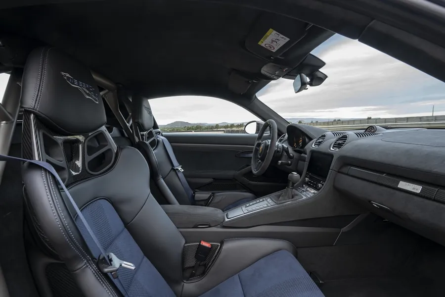Porsche 718 photo 6