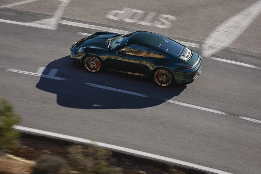 Porsche 911 photo 4