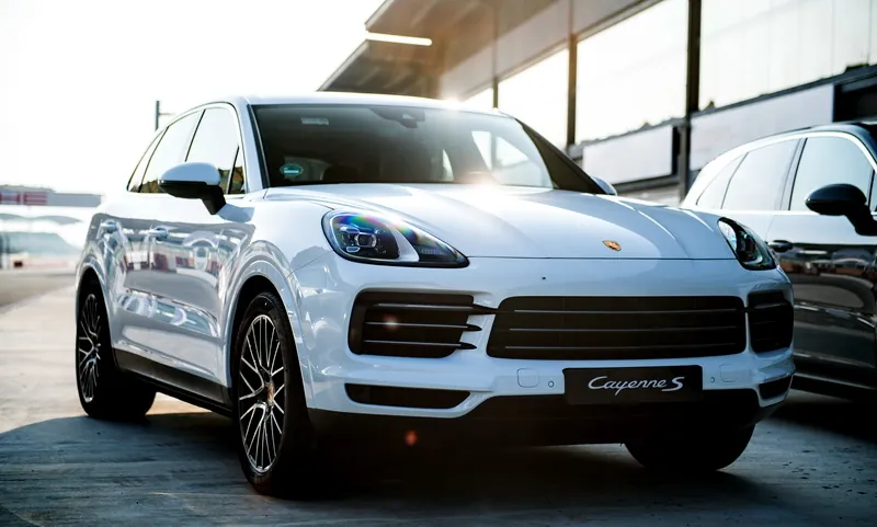 Porsche Cayenne E Cayenne photo 2