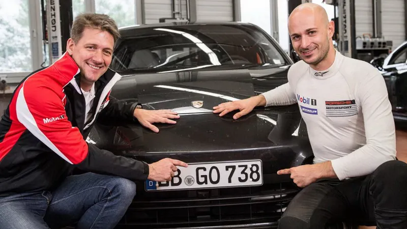 Porsche Panamera photo 11