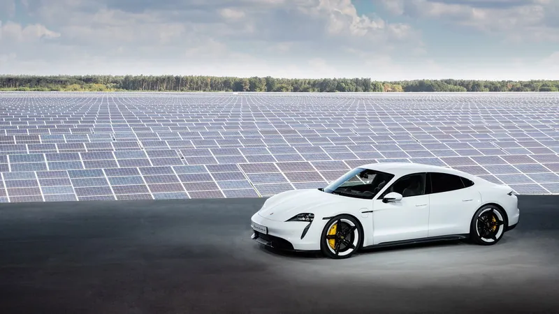 Porsche Taycan 4S photo 10