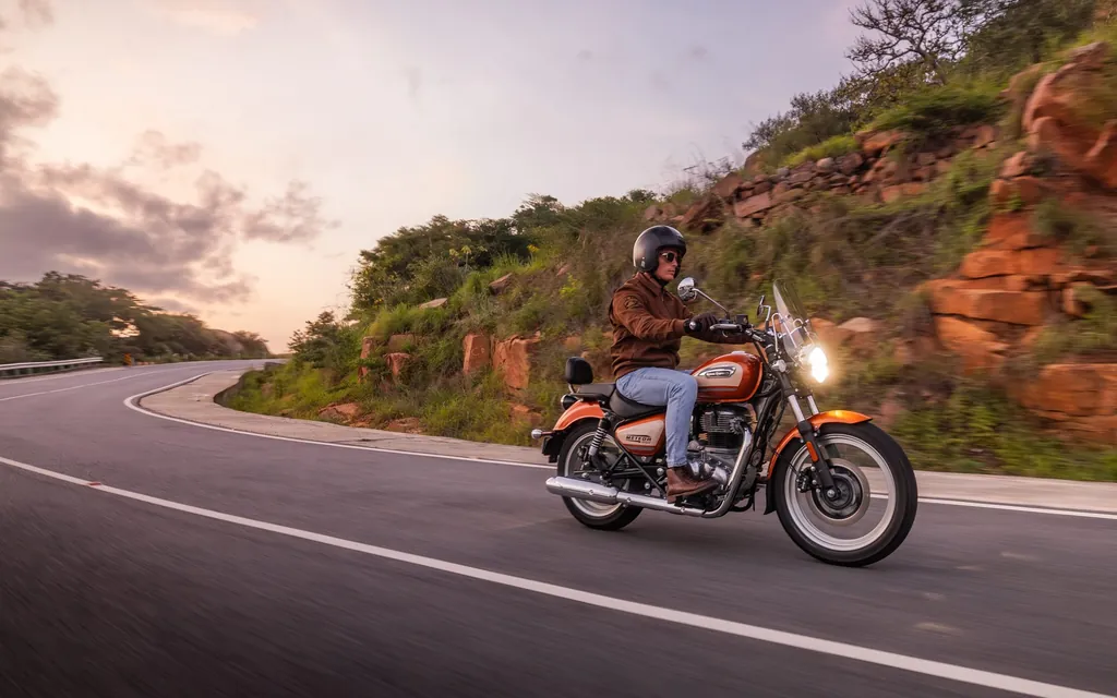 Royal Enfield Meteor photo 8