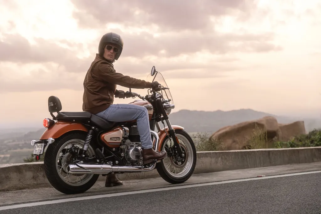 Royal Enfield Meteor photo 7