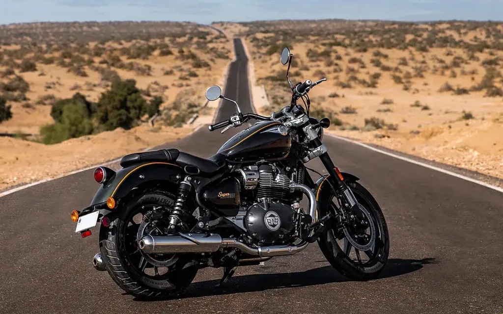 Royal Enfield Super Meteor photo 2
