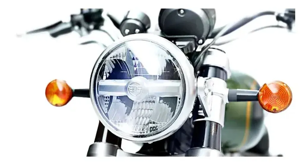 Royal Enfield Super Meteor photo 6